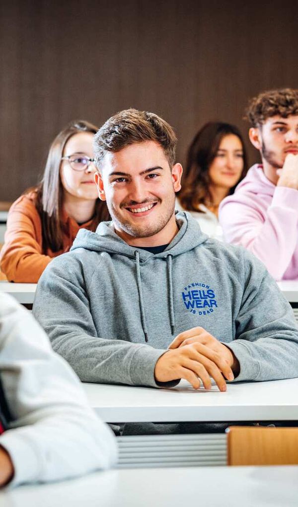 Toutes nos formations sont reconnues par des diplômes d’Etat ou des titres certifiés.