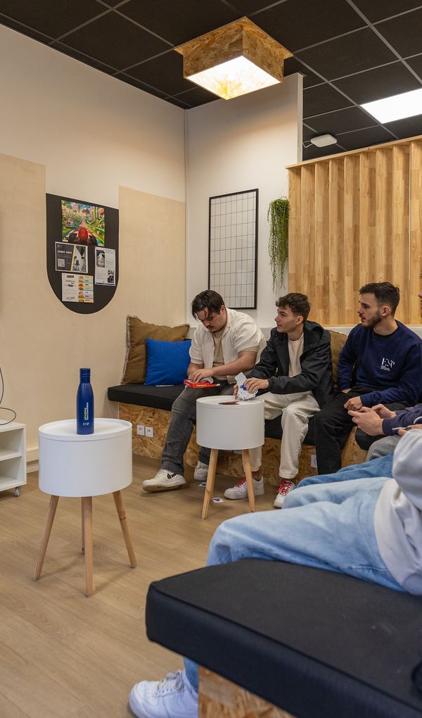 L&rsquo;ESD, la grande &eacute;cole du digital sp&eacute;cialis&eacute;e dans la vid&eacute;o, le marketing digital, l&rsquo;UX/UI et la data