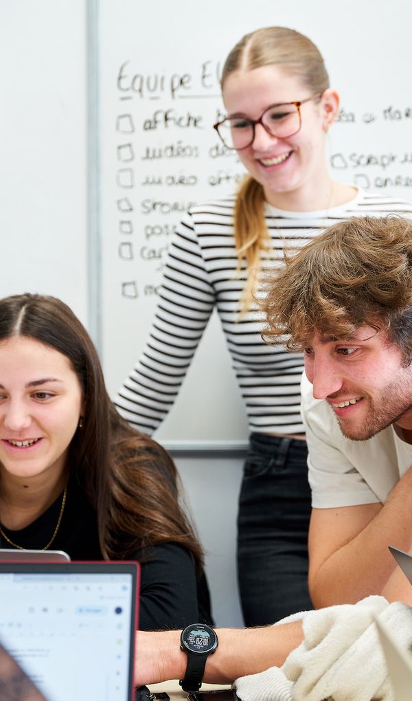 MAESTRIS BTS mise tout sur la réussite de ses étudiants en leur offrant un cadre de formation et des moyens pédagogiques adaptés qui répondent aux enjeux de secteurs en constante évolution.