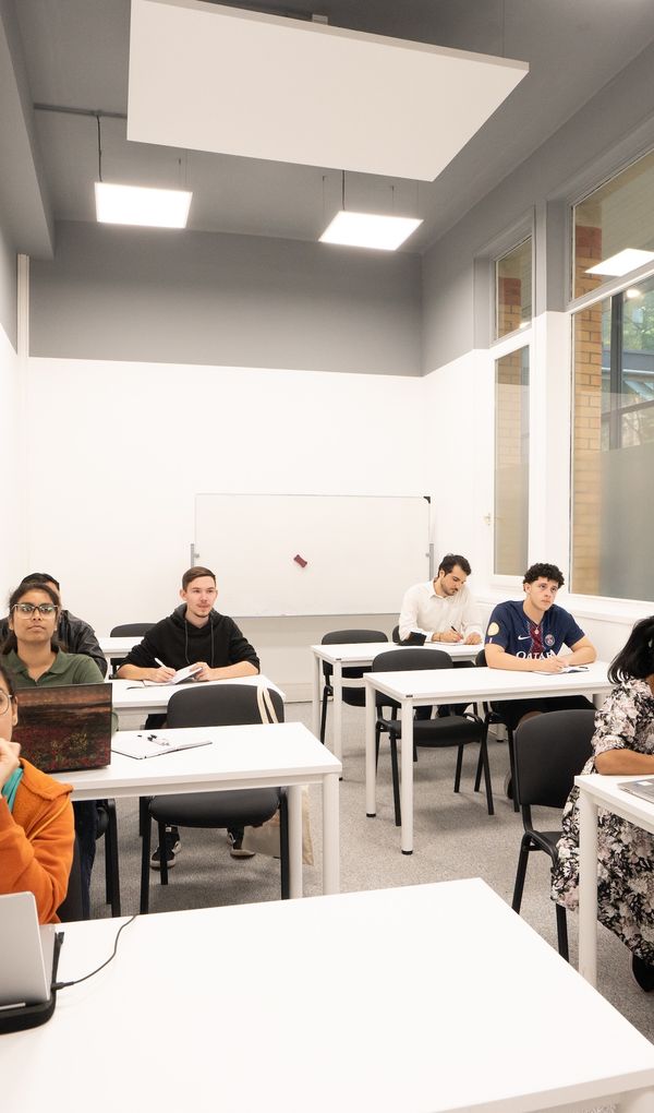 Des formations en management appliqué pour bâtir votre avenir