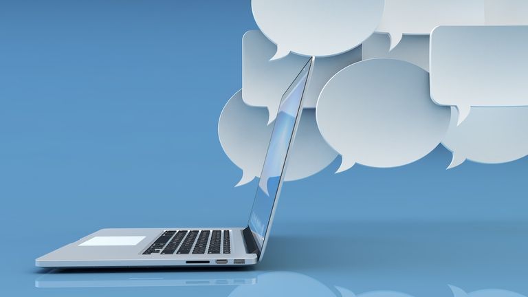 Quelles poursuites d’études après un BTS communication