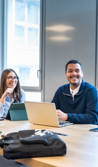 Toutes nos formations sont reconnues par l’État et conçues pour répondre aux besoins du marché.