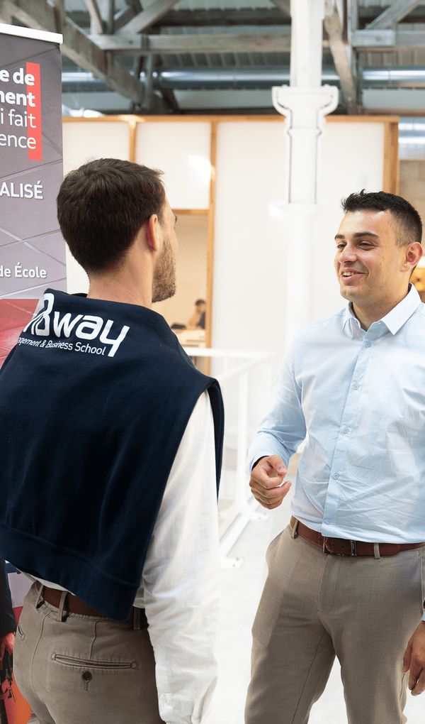 MBway s&rsquo;engage &agrave; former les futurs managers et dirigeants en d&eacute;cryptant un monde en constante &eacute;volution en raison des grands d&eacute;fis de ce si&egrave;cle : technologiques, g&eacute;opolitiques et climatiques.