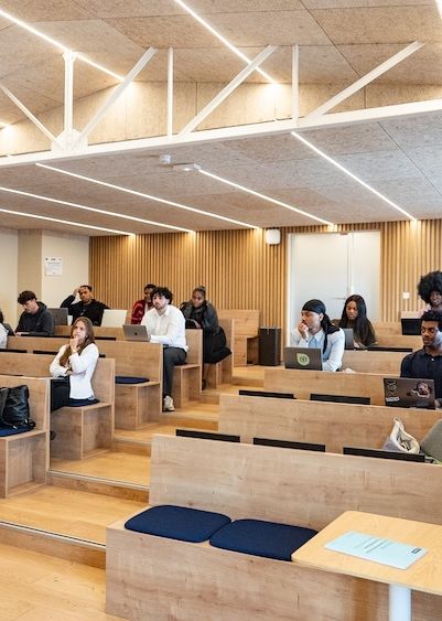 Des formations en communication et journalisme certifiées et reconnues par l’état