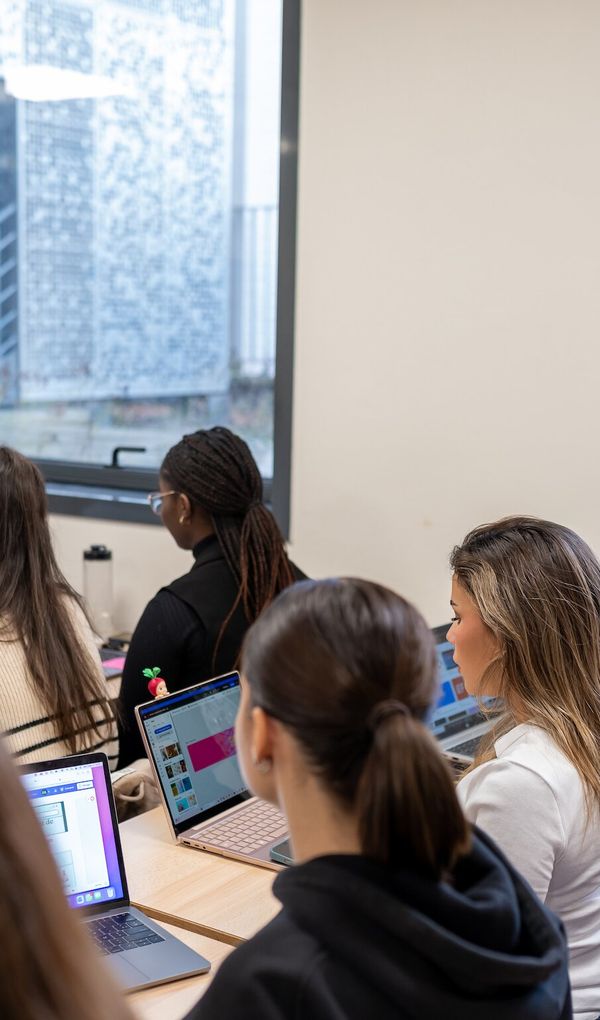 Toutes nos formations sont certifiantes et reconnues par l’Etat.