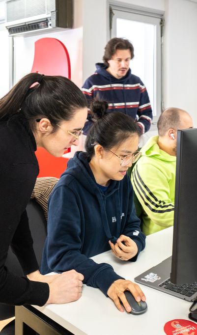 Nos formations professionnalisantes sont reconnues par l’Etat et les entreprises !