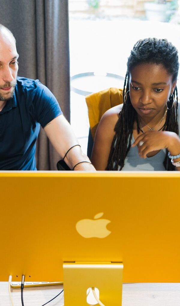 Parce que la meilleure façon d’apprendre est de travailler