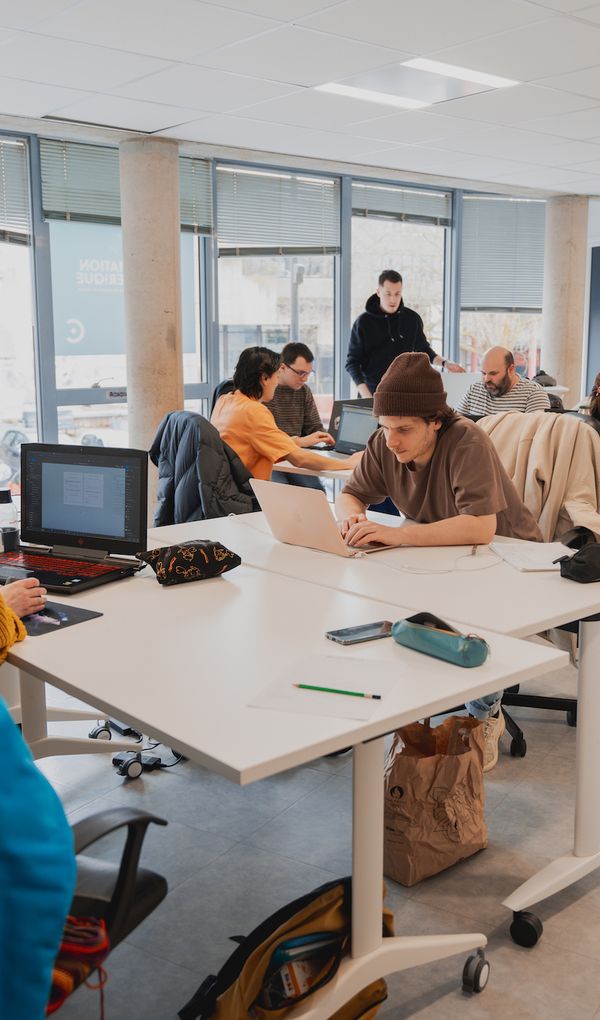 Crĕative Business School, ensemble cultivons votre potentiel grâce à l’alternance !