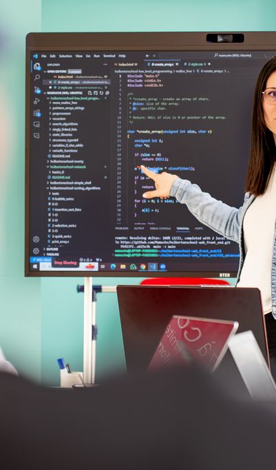 Nos formations professionnalisantes sont reconnues par l’Etat et les entreprises !