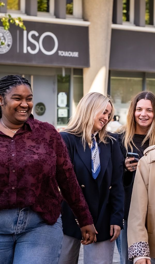 Depuis plus de 35 ans, l&rsquo;Institut Sup&eacute;rieur d&rsquo;Optique forme les experts des m&eacute;tiers de la vision.