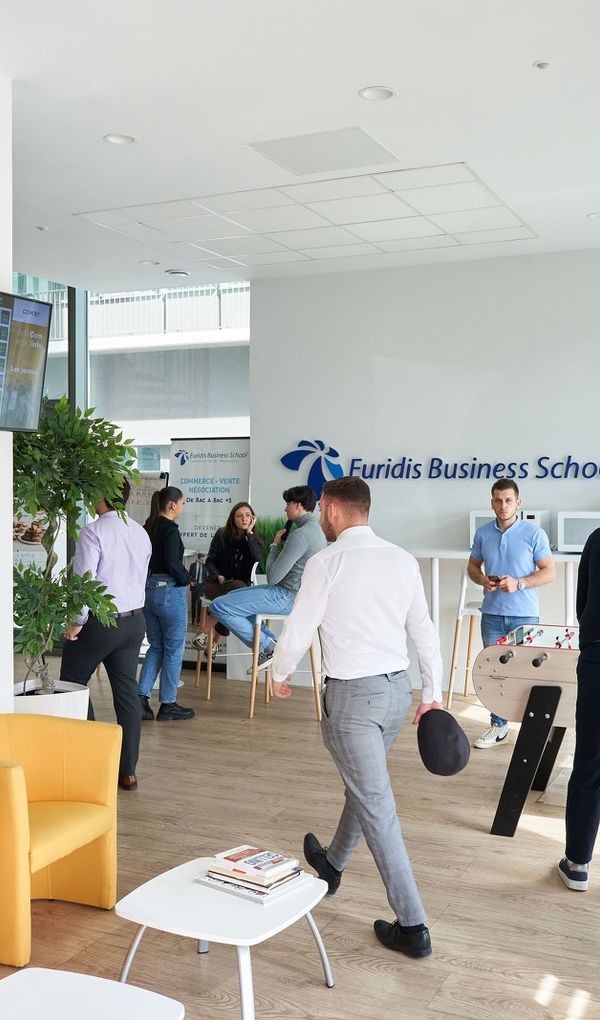 Euridis Business School, école supérieure de commerce, leader en Commerce BtoB et Marketing Digital | LYON