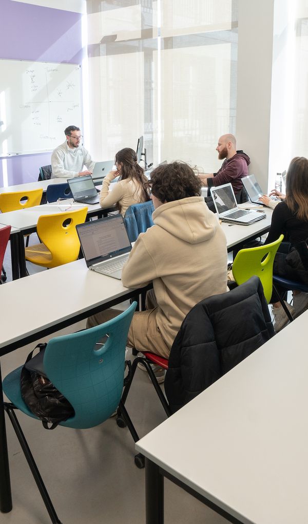 Toutes nos formations d&eacute;bouchent sur des dipl&ocirc;mes d&rsquo;&Eacute;tat ou des dipl&ocirc;mes valid&eacute;s par l&rsquo;&Eacute;tat.