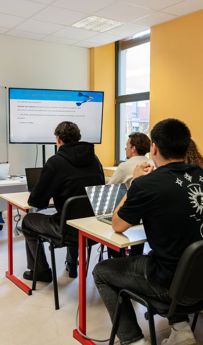 Toutes nos formations sont reconnues par des diplômes d’Etat ou des titres certifiés.