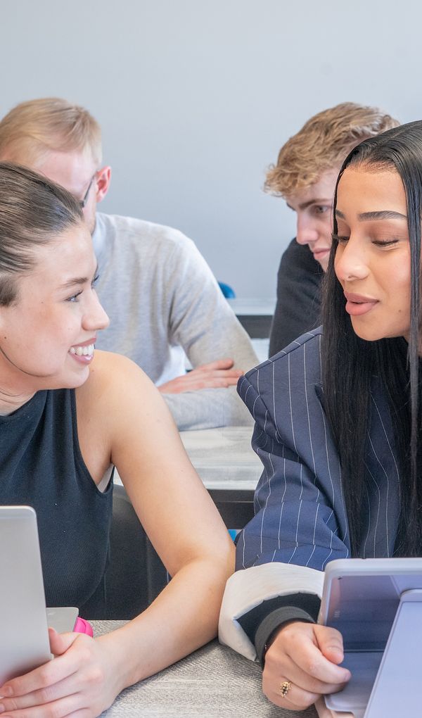 Toutes nos formations sont reconnues par des diplômes d’État ou des titres certifiés inscrits au Répertoire National des Certifications Professionnelles (R.N.C.P).
