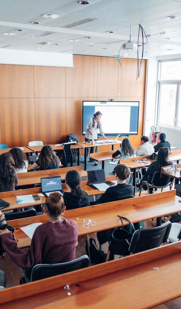 Toutes nos formations sont reconnues par des Dipl&ocirc;mes d&rsquo;Etat ou Titres Certifi&eacute;s.