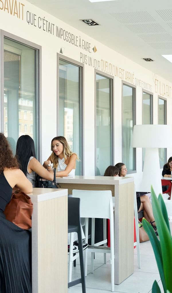 ISCOM Lyon, Institut Sup&eacute;rieur de communication et publicit&eacute;