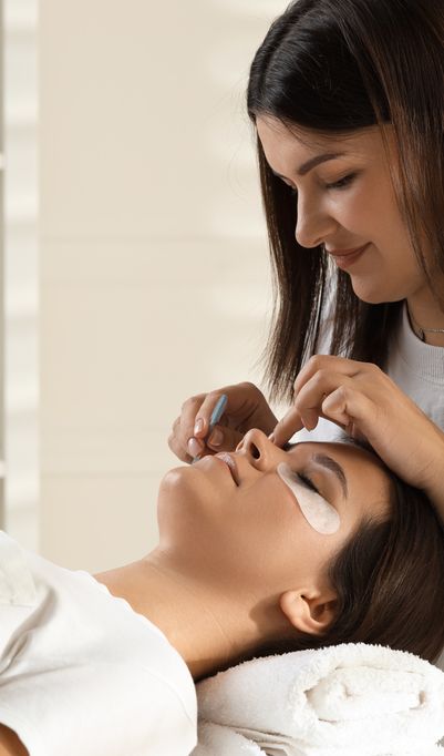 L'école référente française des métiers de la coiffure, de l'esthétique, du bien-être et du soin