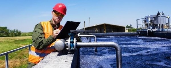 Découvrez le métier de Canalisateur