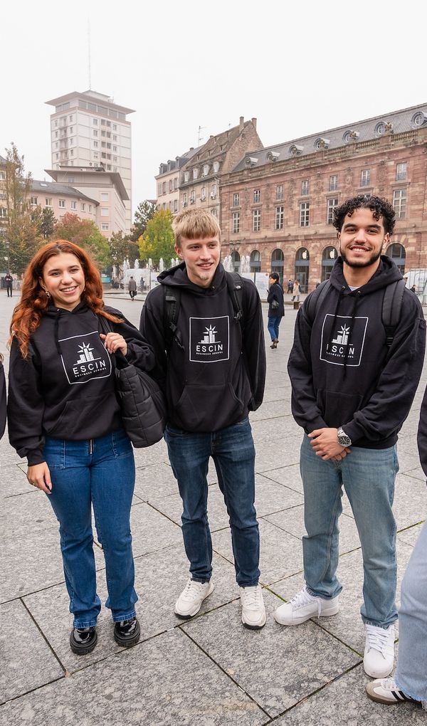Au cœur de Strasbourg, capitale européenne et carrefour culturel, l'ESCIN Business School offre un cadre d'apprentissage exceptionnel, mêlant études, opportunités professionnelles et vie étudiante épanouie.