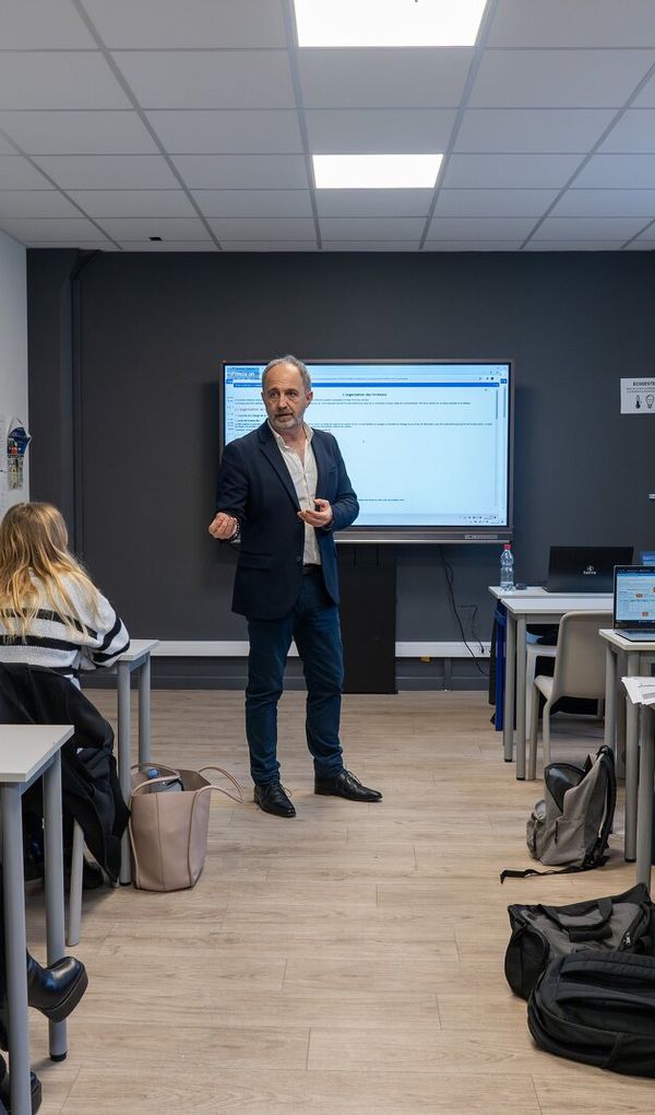 Toutes nos formations sont des diplômes d’État et titres certifiés RNCP