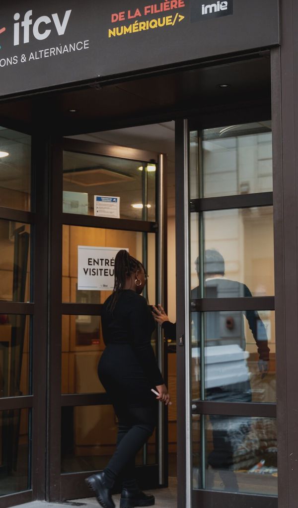 IFCV, expert de la formation en alternance et partenaire des plus grandes entreprises.