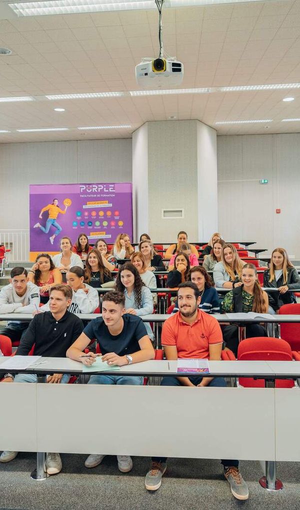 Toutes nos formations sont reconnues par des diplômes d’Etat ou des titres certifiés.