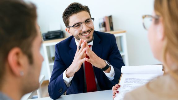 Devenir conseiller clientèle particuliers en un an : la méthode DIFCAM