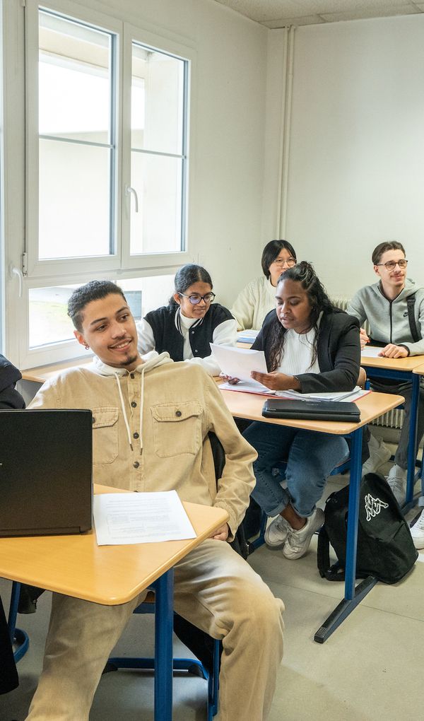 Toutes nos formations débouchent sur un diplôme d’Etat ou un diplôme reconnu par l’Etat.