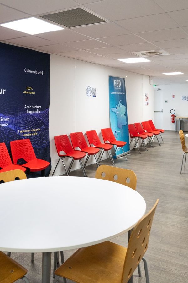 ASTON INSTITUT...The place to be pour les cursus informatiques en alternance !