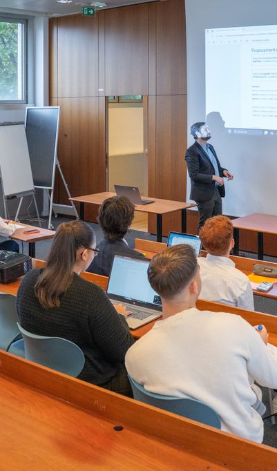 Suptertiaire, &eacute;cole sp&eacute;cialis&eacute;e en immobilier.