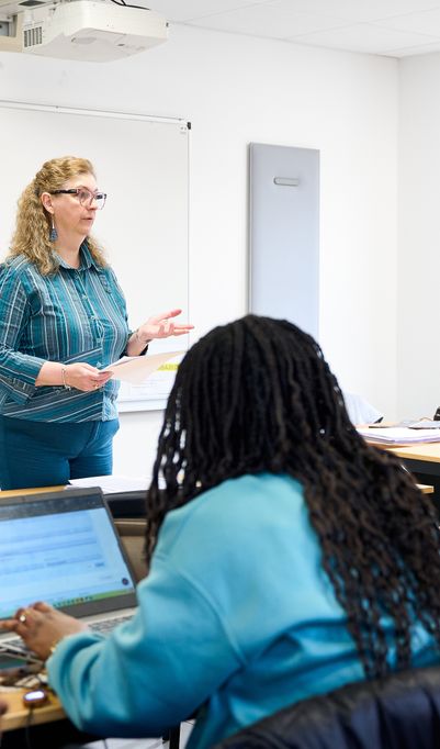 Des formations professionnalisantes, certifiantes et diplômantes, en alternance.