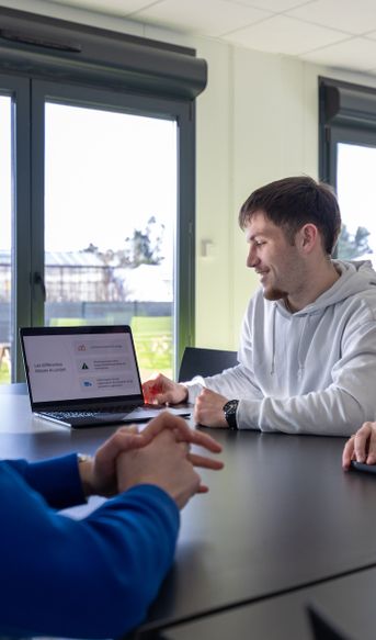 Acteur de la formation supérieure en alternance depuis plus de 30 ans, l'ISFFEL propose des formations reconnues et diplômantes
