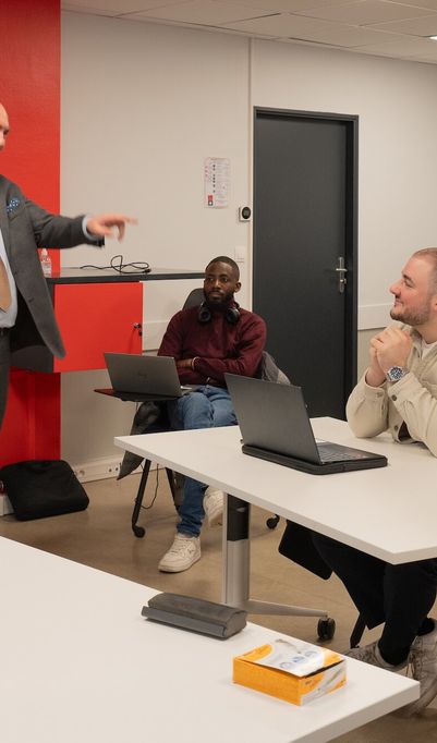 Toutes nos formations sont reconnues par des diplômes d’Etat ou des titres certifiés.