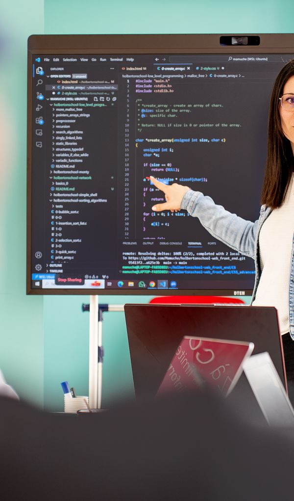 Nos formations professionnalisantes sont reconnues par l’Etat et les entreprises !