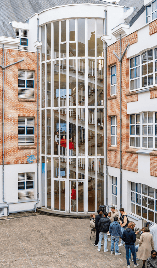 Retrouve l’IFAG sur 27 campus en France et à l’International