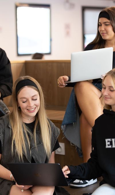 Toutes nos formations sont reconnues par l’Etat et des titres certifiés