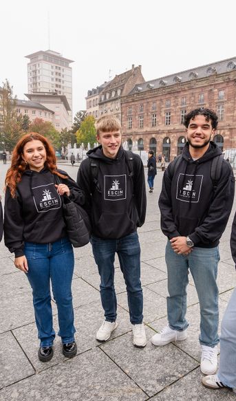 Au cœur de Strasbourg, capitale européenne et carrefour culturel, l'ESCIN Business School offre un cadre d'apprentissage exceptionnel, mêlant études, opportunités professionnelles et vie étudiante épanouie.