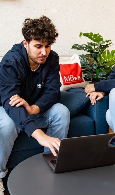 Isifa Plus Values Paris Sud spécialiste des formations BTS (ex : PIGIER Lyon, la business school de l’alternance en région Auvergne-Rhône-Alpes !