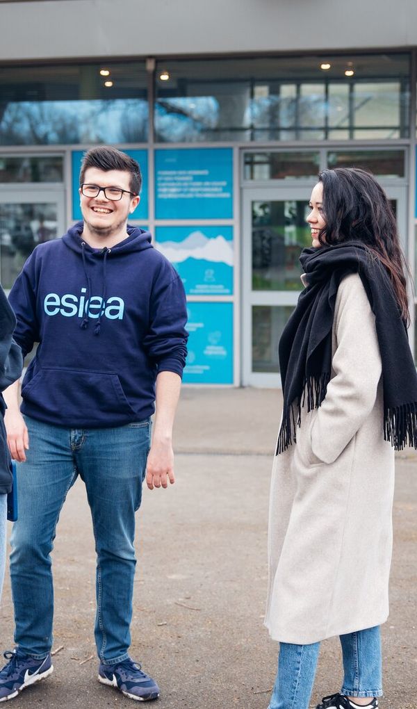 ESIEA Laval, l’école d’ingénieurs d’un numérique utile en Mayenne !