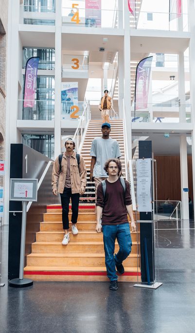 Coding Factory Paris, l&rsquo;&eacute;cole de code en alternance et en temps plein en r&eacute;gion Parisienne !