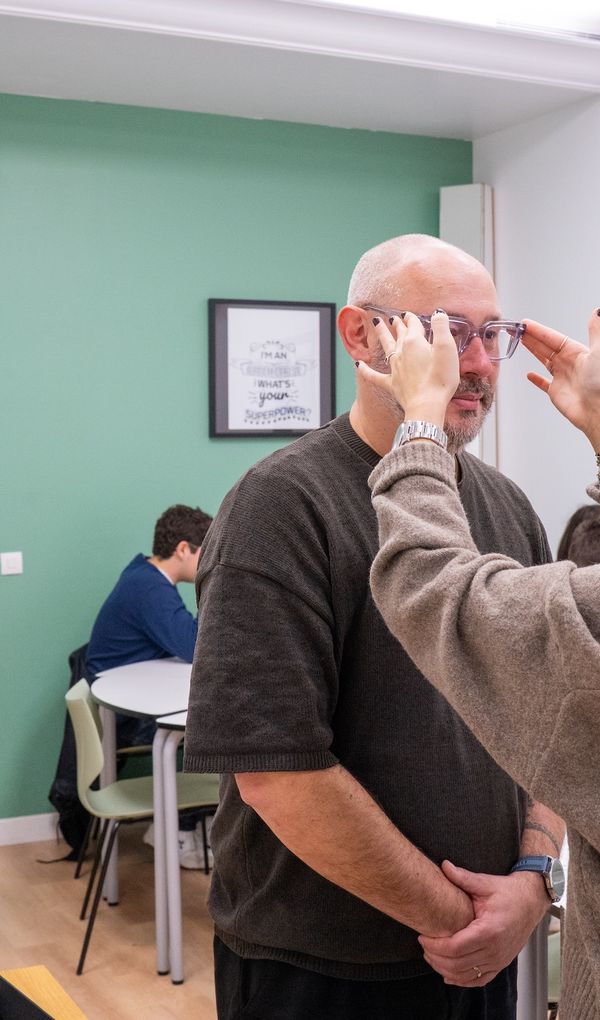 Depuis plus de 35 ans, l&rsquo;Institut Sup&eacute;rieur d&rsquo;Optique forme les experts des m&eacute;tiers de la vision.