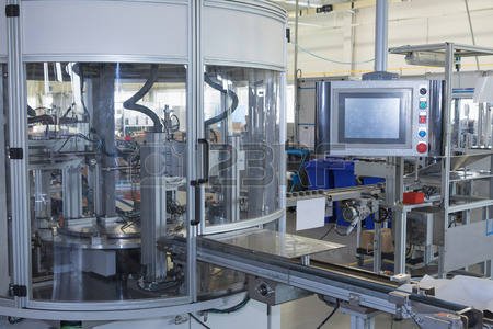 Se former: Opérateur (trice) de production industrielle