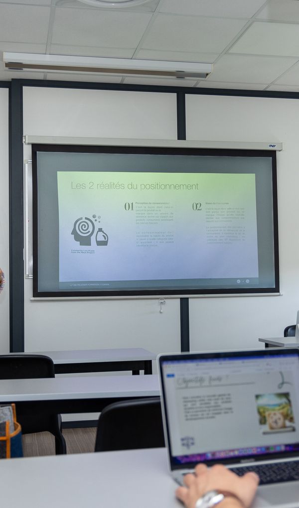 L’ensemble de nos formations de Bac à Bac+5 sont reconnues par des diplômes d’État et des titres certifiés.