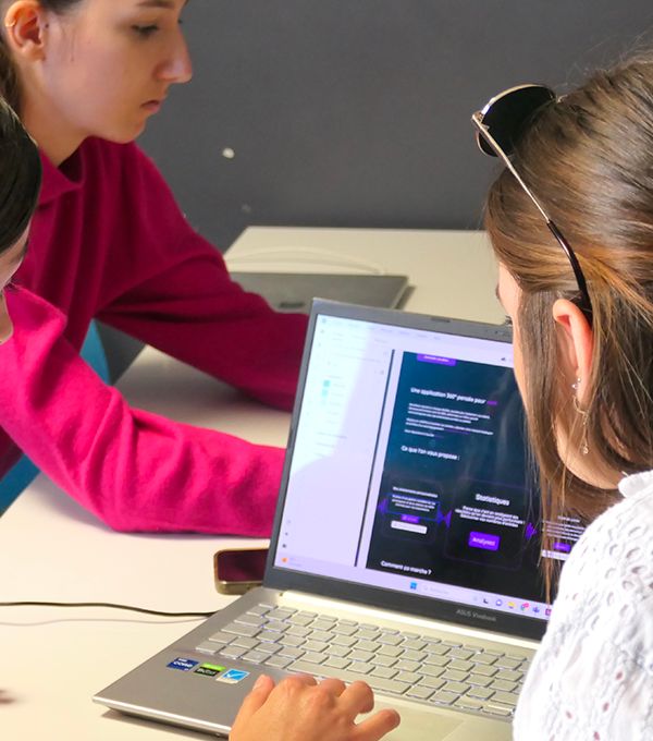 Des formations professionnalisantes - Titres RNCP de niveaux 6 et 7 reconnus par l&rsquo;&Eacute;tat   