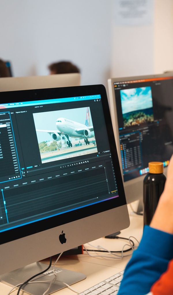 Toutes les formations MyDigitalSchool sont des certifications professionnelles reconnues par l’État de niveau 6 (équivalent Bac+3 ou Licence) et de niveau 7 (équivalent Bac+5 ou Master 2)