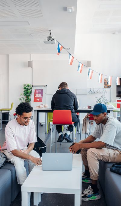 Nos formations offrent un dipl&ocirc;me reconnu par l&rsquo;Etat et une int&eacute;gration rapide sur le march&eacute; du travail.