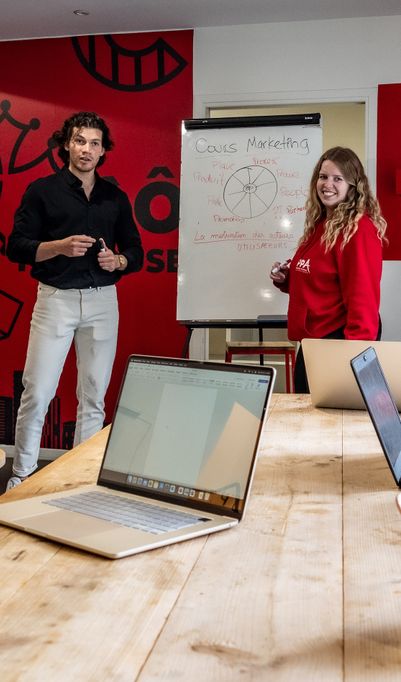 Toutes nos formations sont reconnues par l’Etat et délivrent des diplômes et des titres certifiés.