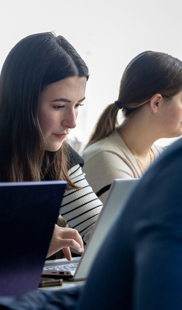Toutes nos formations sont inscrites au RNCP et reconnues par l’État