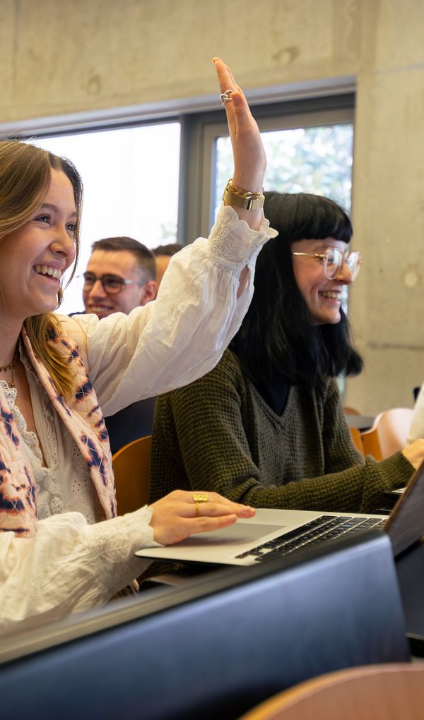 Toutes nos formations sont reconnues par l’état. Diplômes ou certifications.
