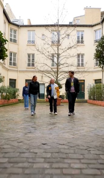 La cour